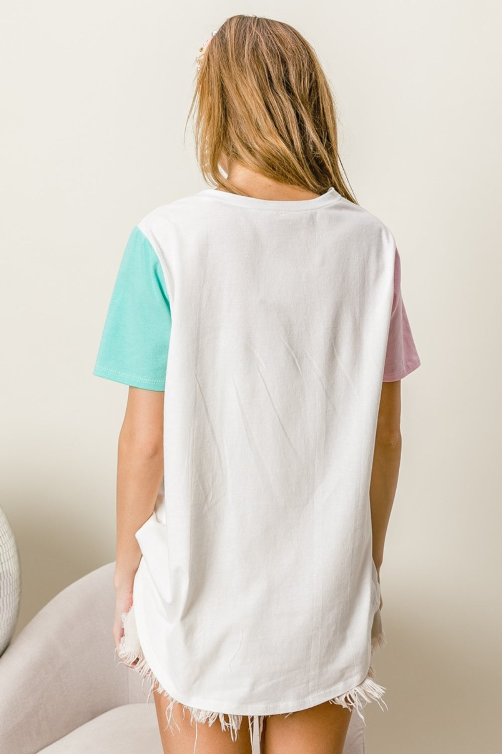 EMILY | Letter V-hals Kleurblok T-shirt met korte mouwen