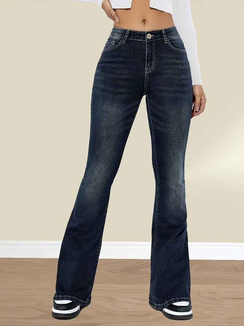 Nancy - Casual Slim-Fit Flare Jeans