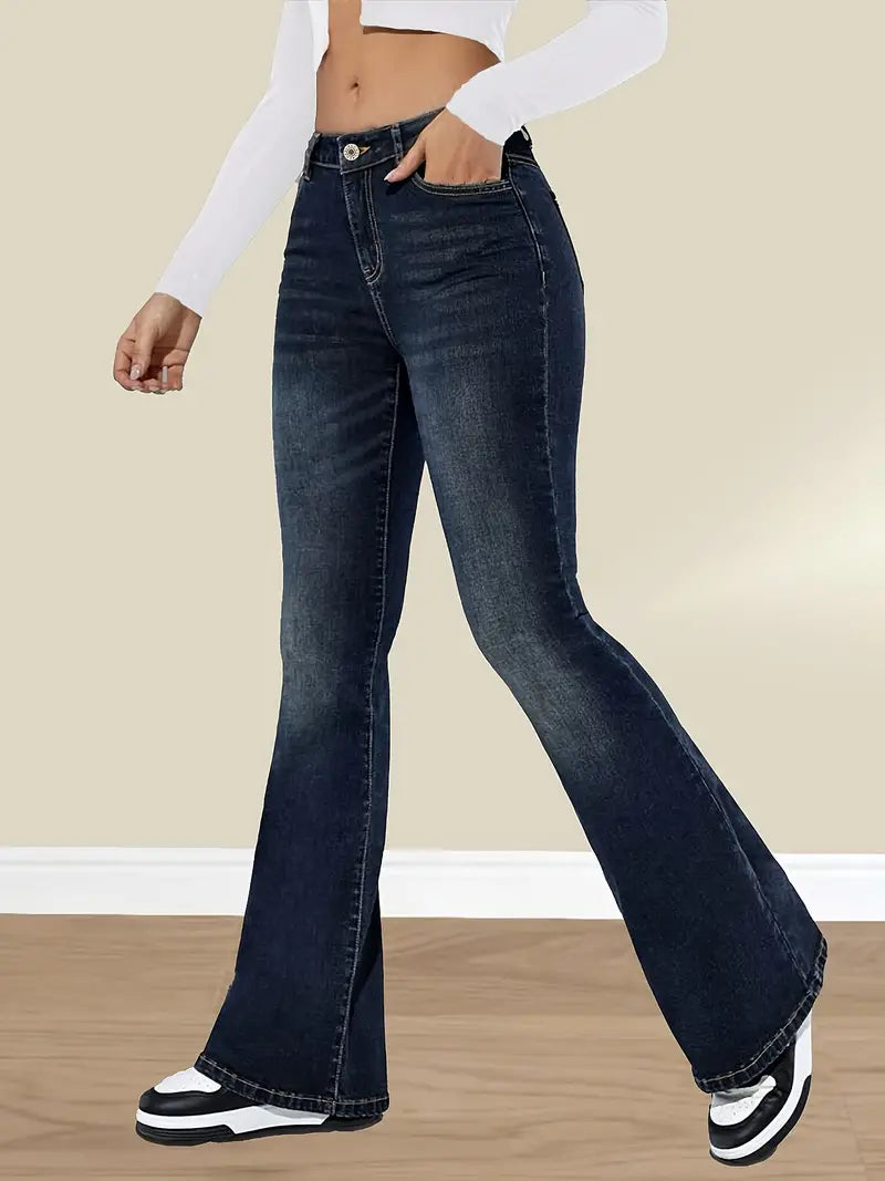 Nancy - Casual Slim-Fit Flare Jeans