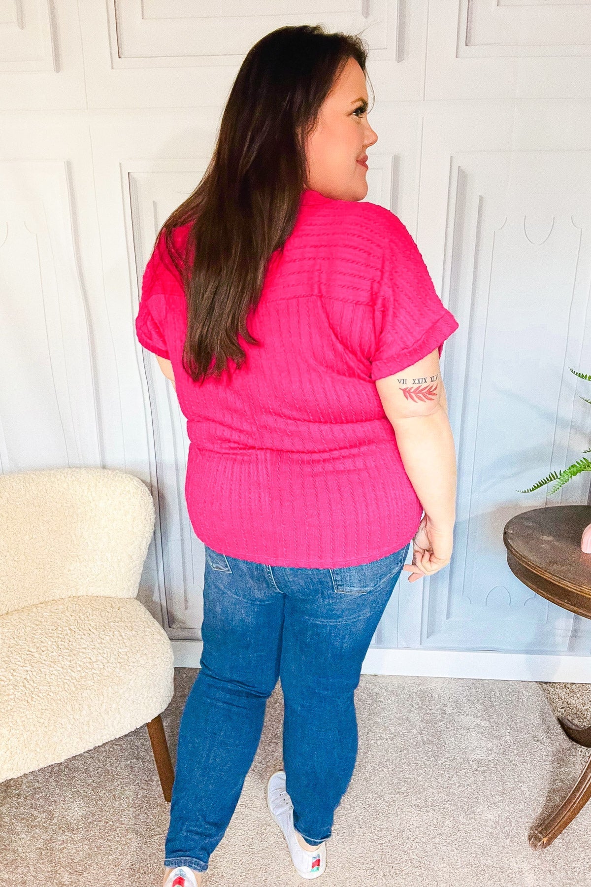 FEMIE | Fuchsia Kabelgebreide Dolman Trui met Korte Mouwen